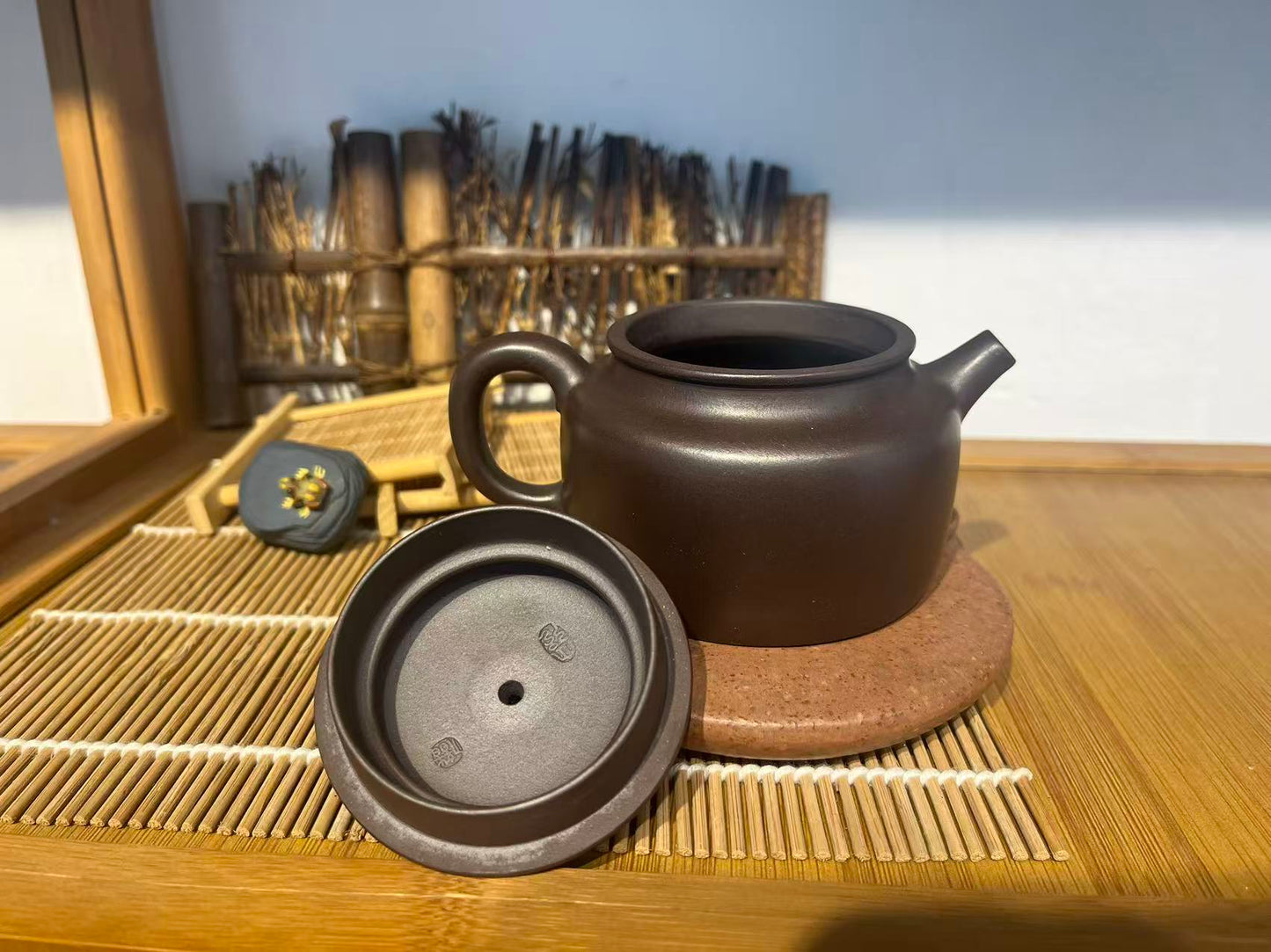 Yixing Zisha Teapot 200ml – Handmade Straight Wall Purple Clay Teapot with Calligraphy