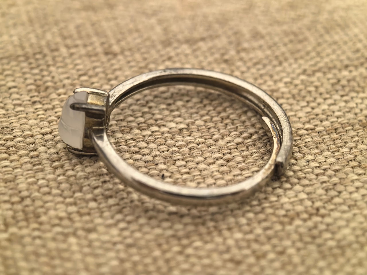 Natural Grade-A Silver-Set Glutinous Icy Hulu (Gourd) Jadeite Ring · Burmese Jadeite