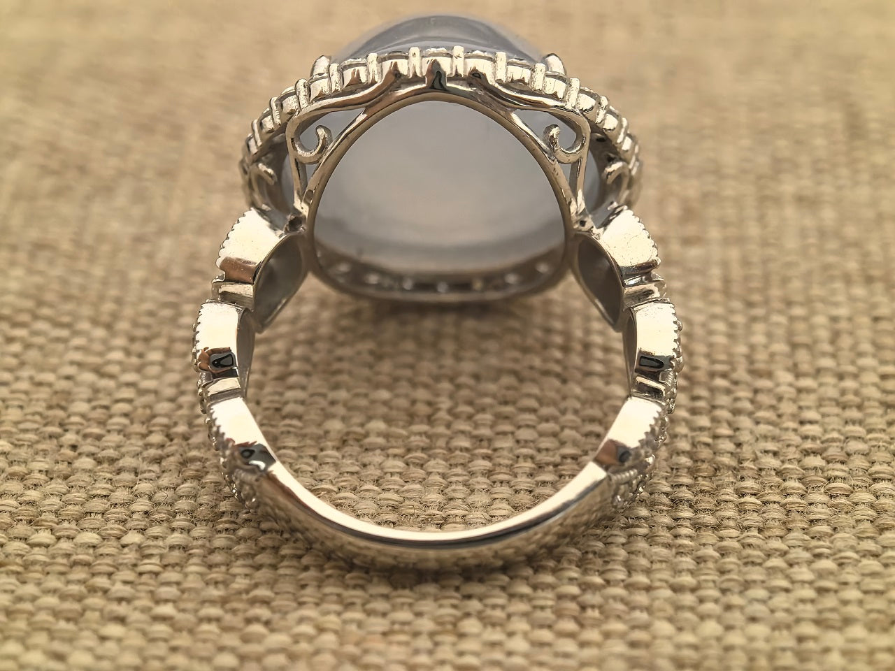 Natural Grade-A Jadeite “Pigeon-Egg” Cabochon Ring – Glutinous-Icy Burmese Jade, Platinum Pt950 Setting