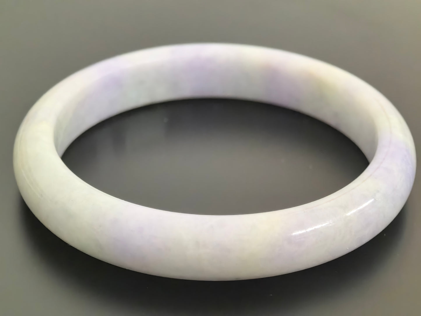 Natural Grade-A Jadeite D-Shape Bangle – Soft Lavender Bean-Glutinous Burmese Jade 59mm