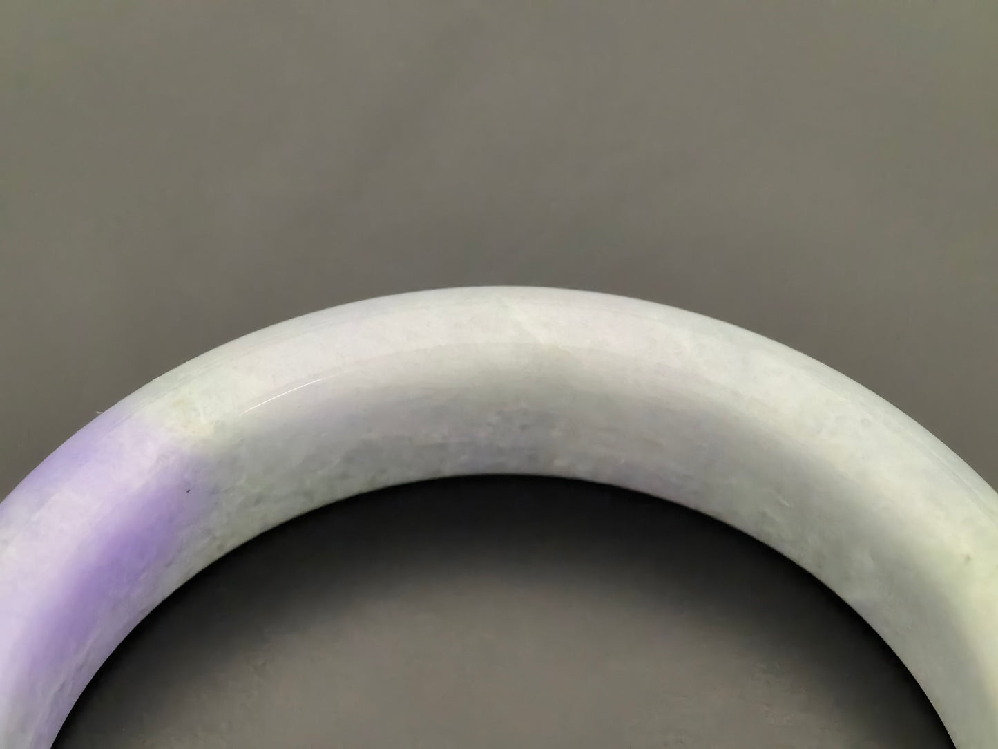 Natural Grade-A Jadeite Bangle – Lavender Section Glutinous Burmese Jade 53mm