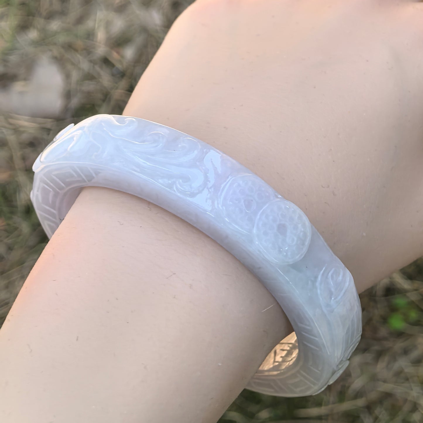 Natural Grade-A Jadeite Bangle – Large Carved Pale Glutinous Burmese Jade 60mm