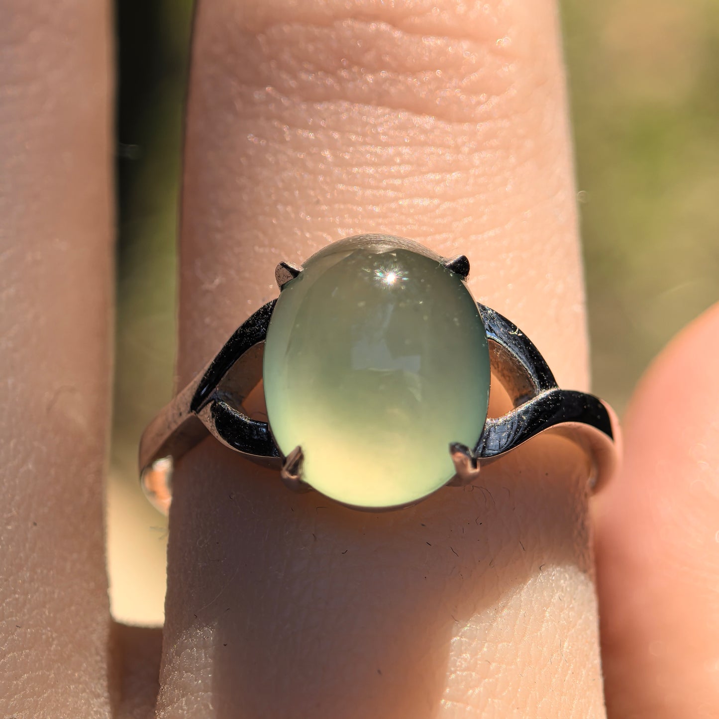 Natural Grade-A Jadeite “Grape Green” Cabochon Ring – Icy Glutinous Jade with Platinum Pt950 Setting · Burmese Jade