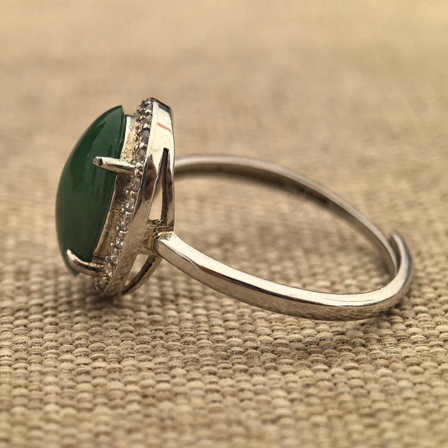 Natural Grade-A Silver-Set Glutinous Icy Oil-Green Jadeite Ring · Burmese Jadeite