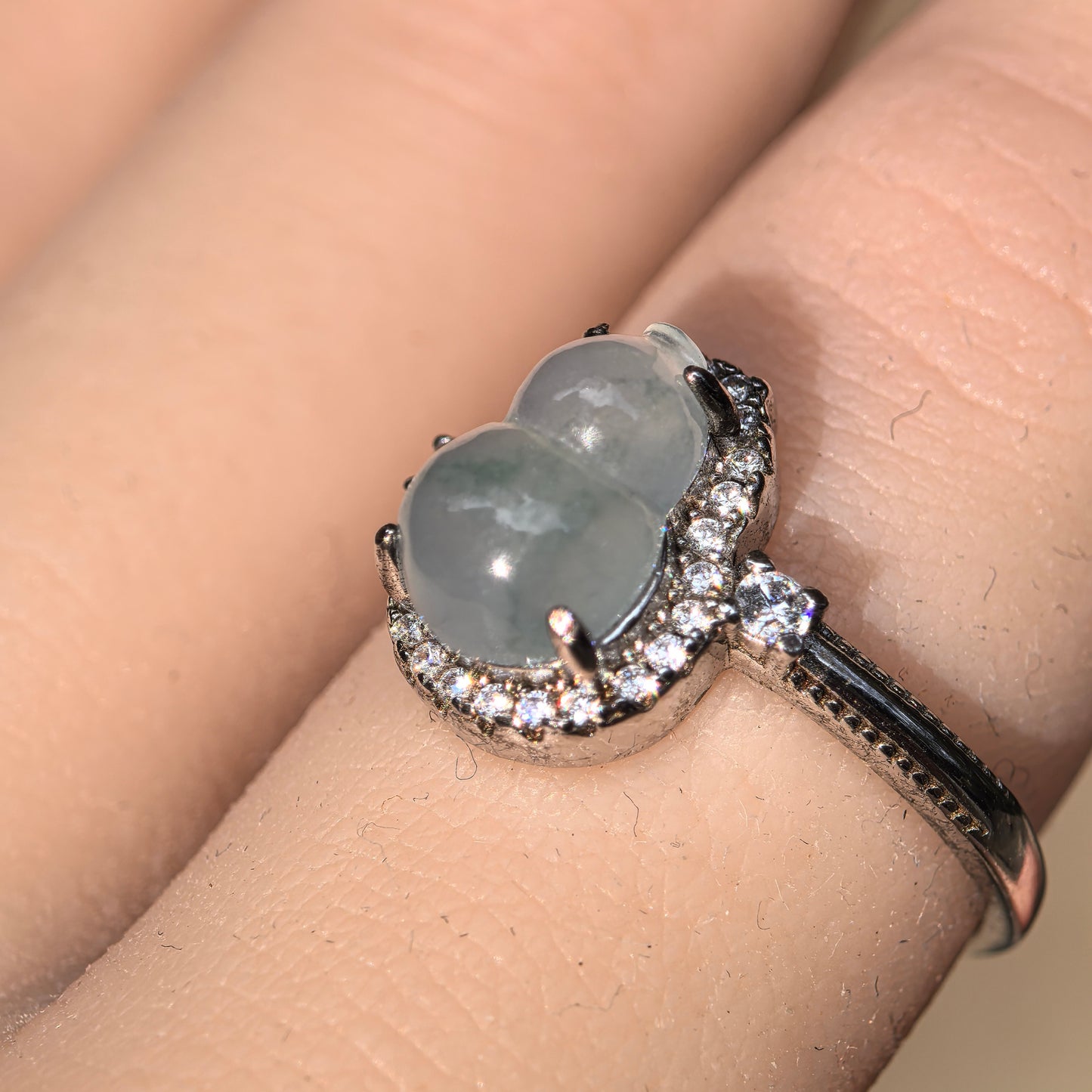 Natural Grade-A Silver-Set Icy Glutinous Gourd (Hulu) Jadeite Ring · Burmese Jadeite