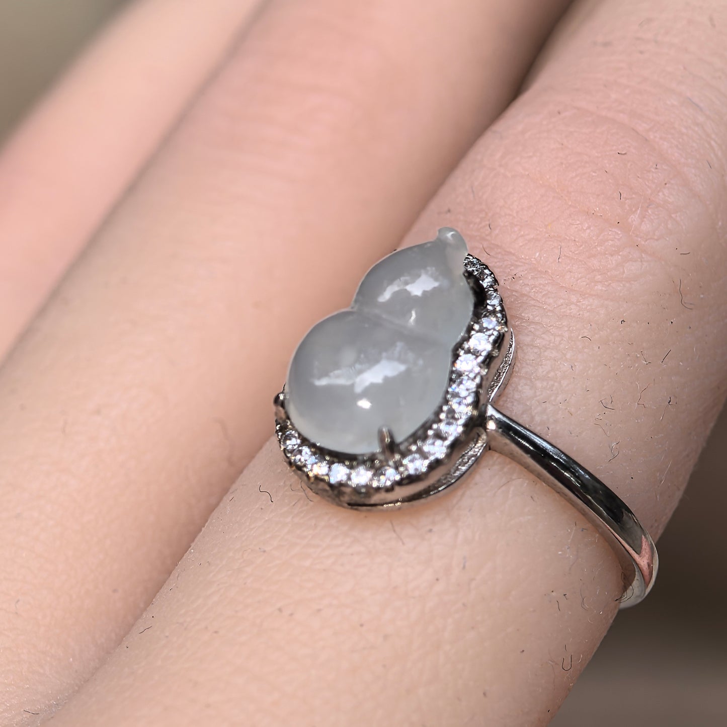Natural Grade-A Silver-Set Icy Glutinous Gourd (Hulu) Jadeite Ring · Burmese Jadeite