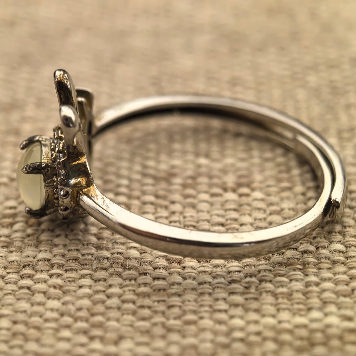 Natural Grade-A Silver-Set Icy White Bunny Jadeite Ring · Burmese Jade