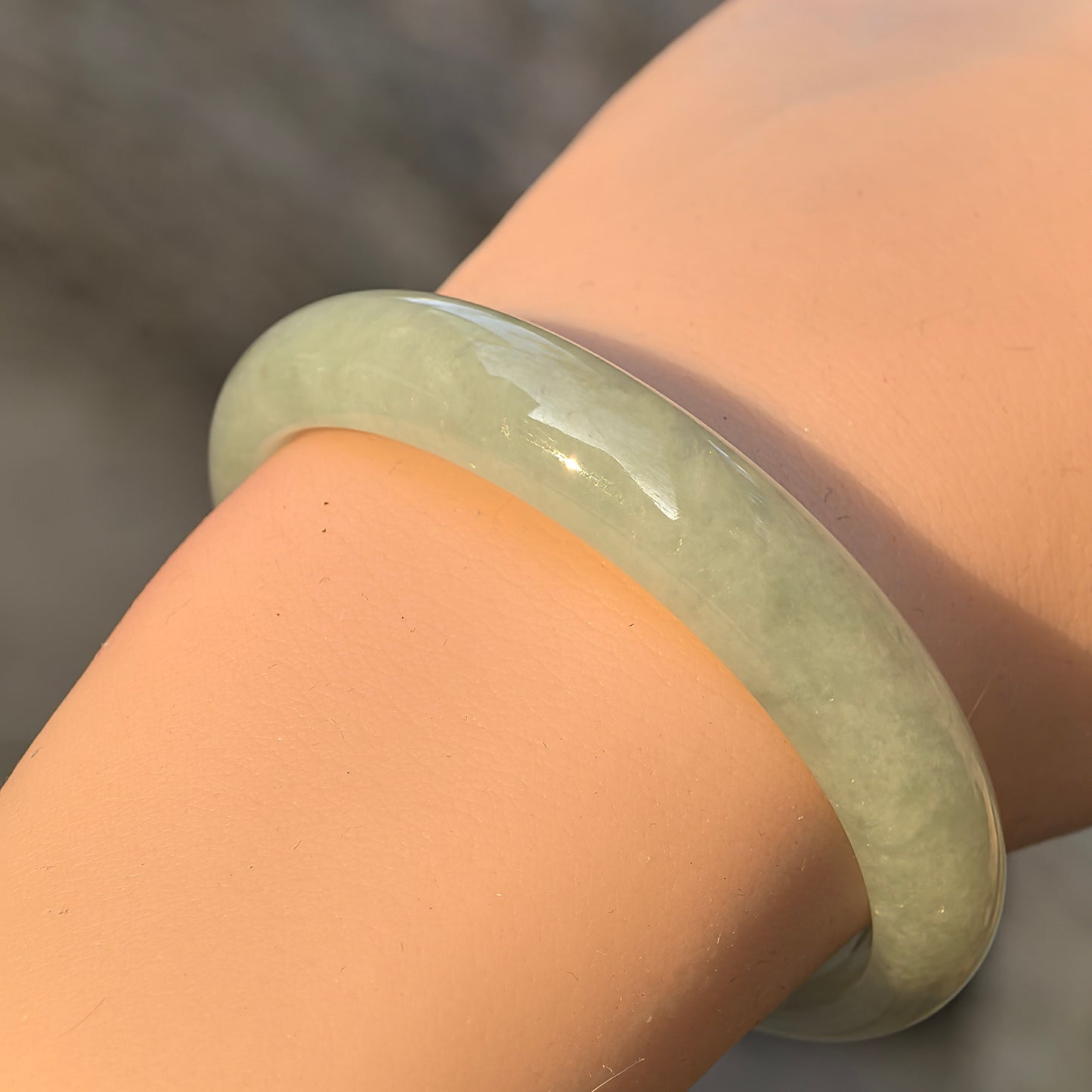 Natural Grade-A Jadeite Oval Bangle – Pale Green Glutinous · Burmese Jade 51mm