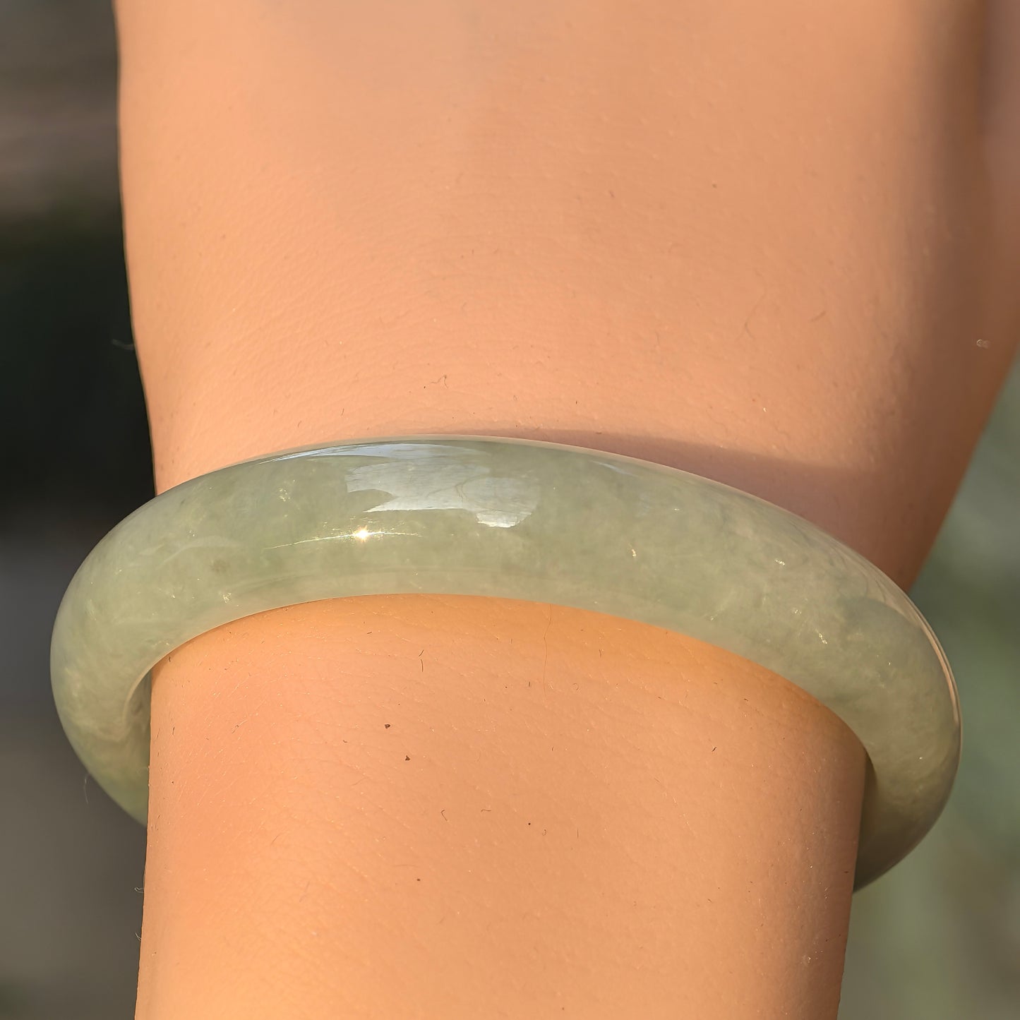 Natural Grade-A Jadeite Oval Bangle – Pale Green Glutinous · Burmese Jade 51mm