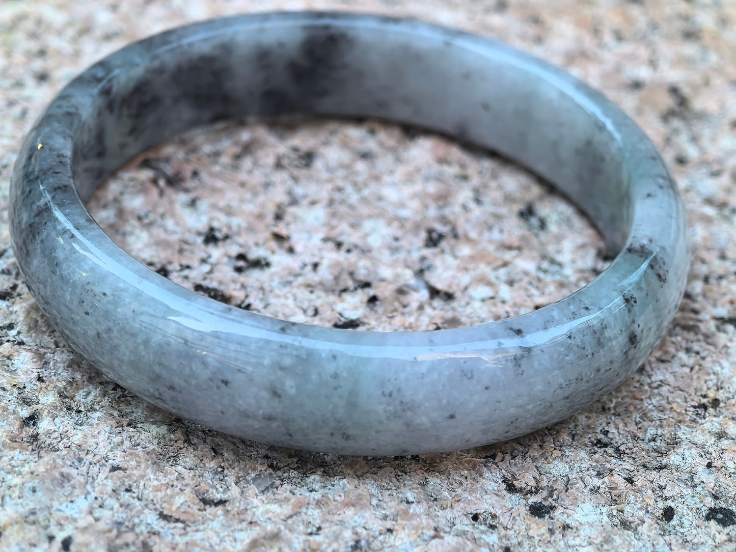 Natural Grade-A Glutinous Black-and-Ice D-Shape Jadeite Bangle · Burmese Jade 54.6mm