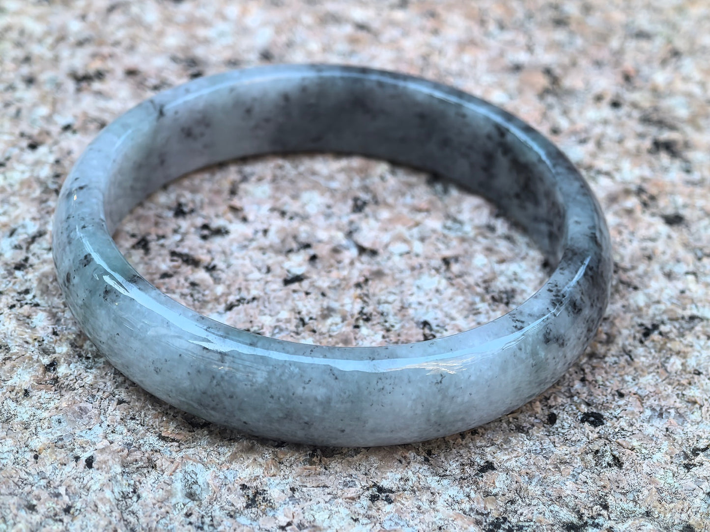 Natural Grade-A Glutinous Black-and-Ice D-Shape Jadeite Bangle · Burmese Jade 54.6mm