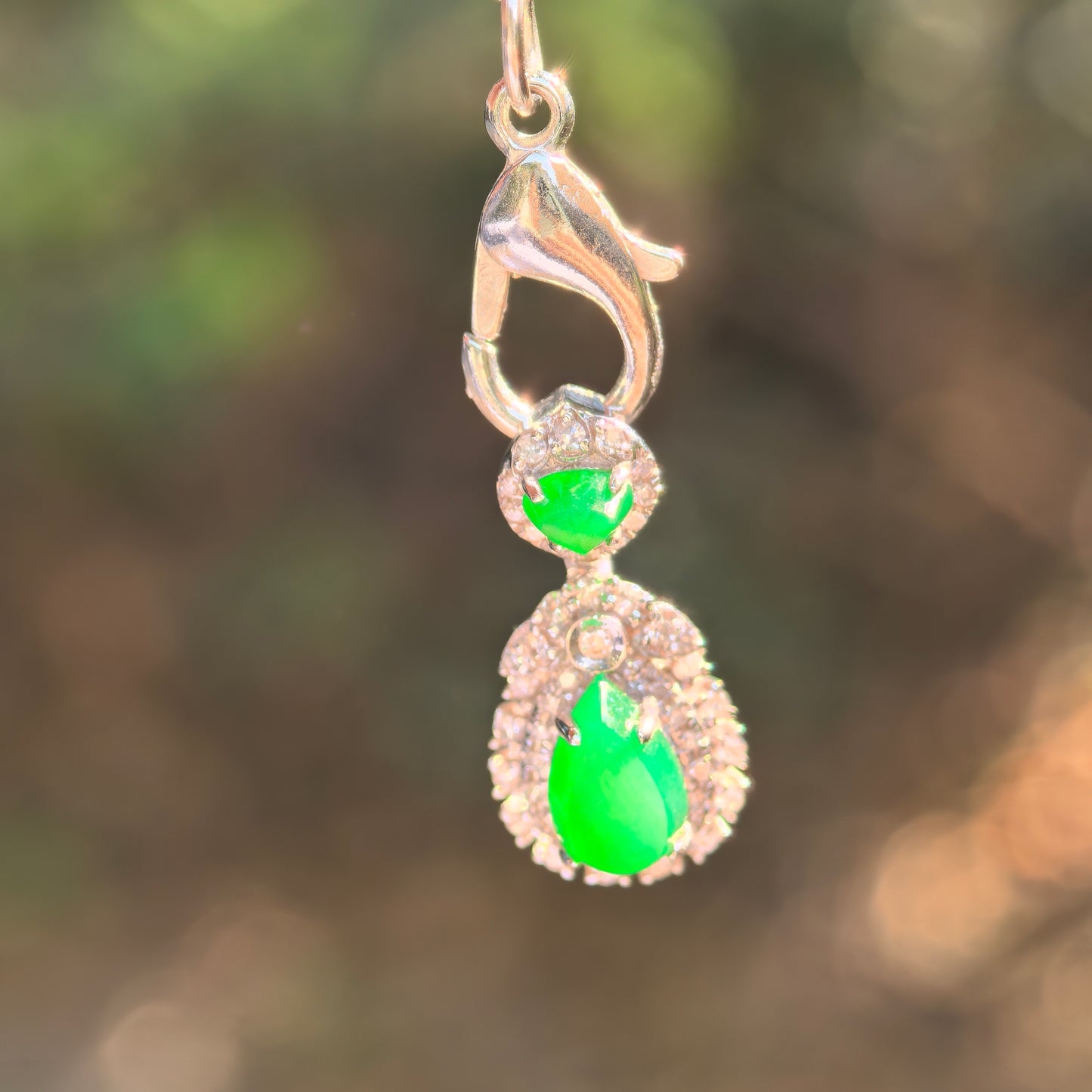 Natural Grade-A Jadeite Imperial Green Teardrop Pendant in 18K Gold with Diamond Halo · Burmese Jade