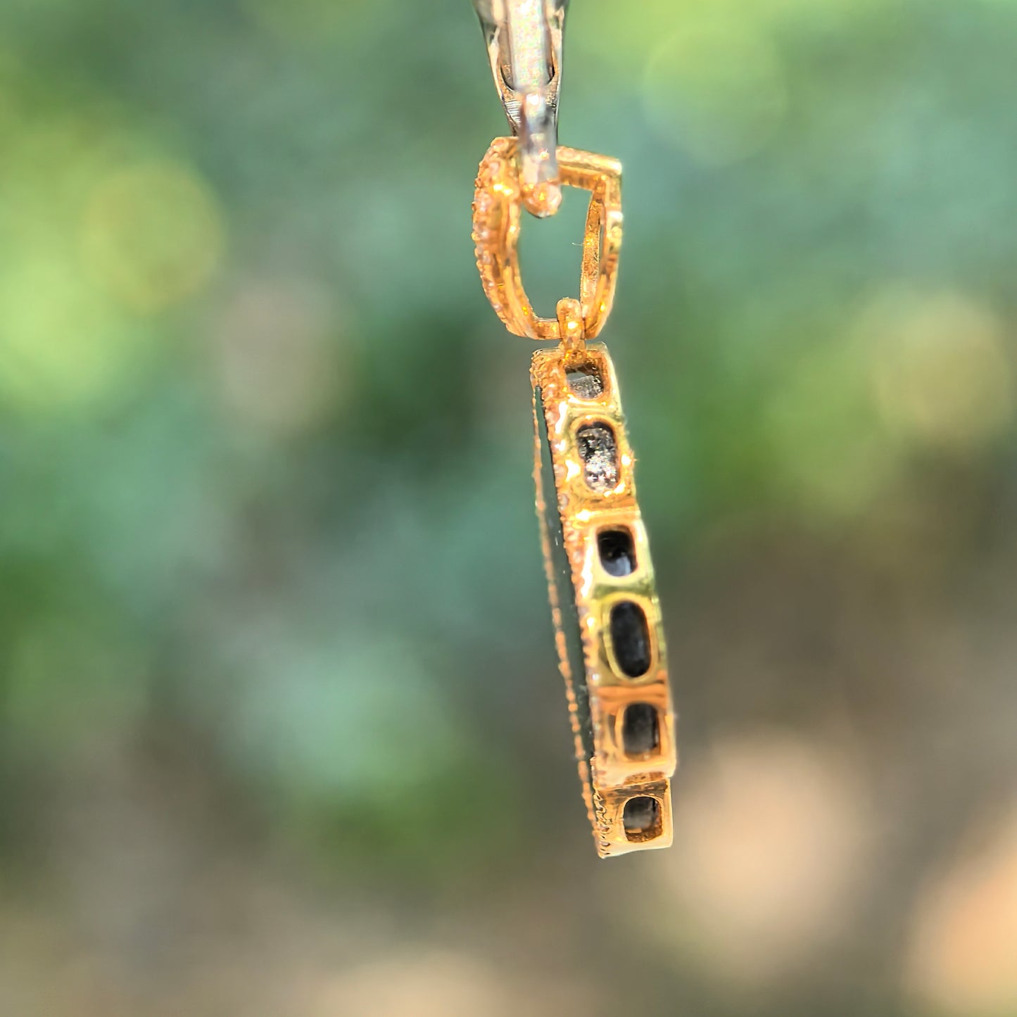 Natural Grade-A 18K Gold-Set Ink Jadeite Four-Leaf Clover Pendant · Burmese Jade